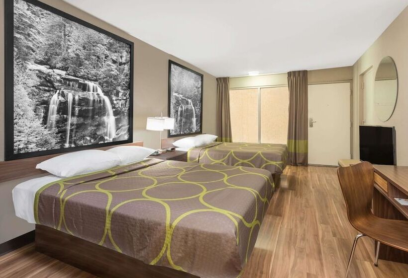 هتل Super 8 By Wyndham Asheville Airport