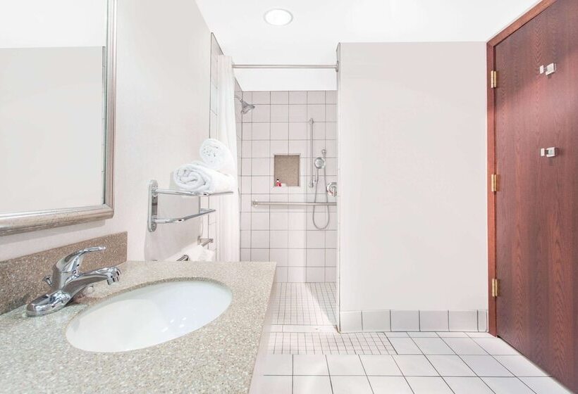 בית מלון כפרי Super 8 By Wyndham Beloit