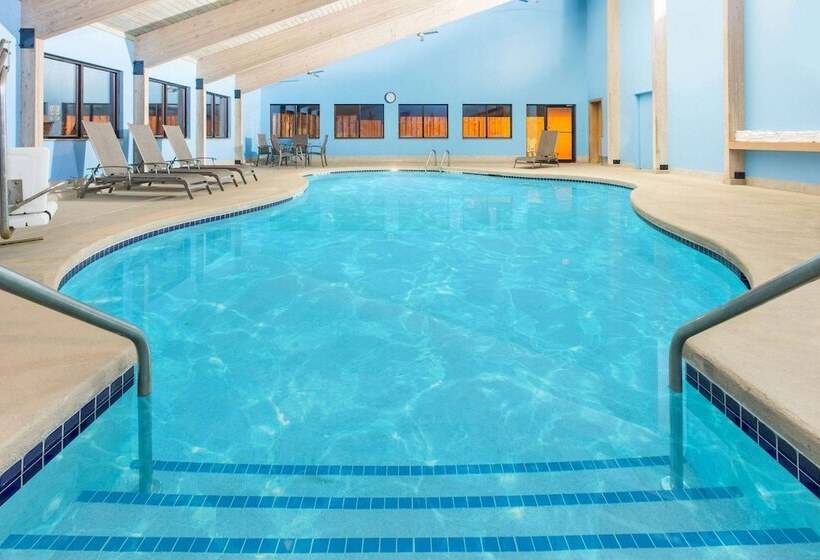 בית מלון כפרי Super 8 By Wyndham Beloit