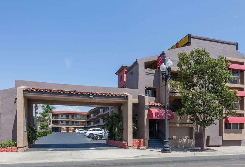 فندق Super 8 By Wyndham El Cajon San Diego
