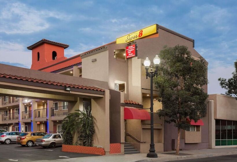 فندق Super 8 By Wyndham El Cajon San Diego