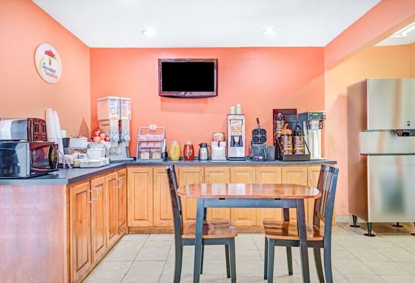 בית מלון כפרי Nation S Inn Of Wake County Raleigh Crabtree