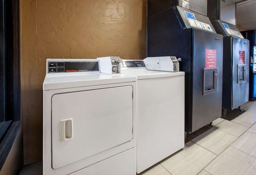 酒店 Super 8 By Wyndham Sandusky