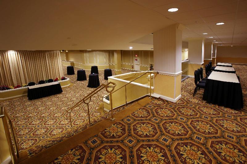 ホテル The Claridge