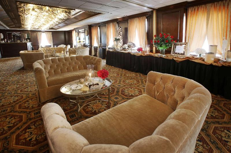 ホテル The Claridge