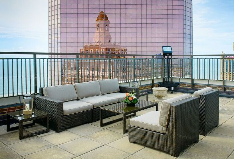 ホテル The Claridge