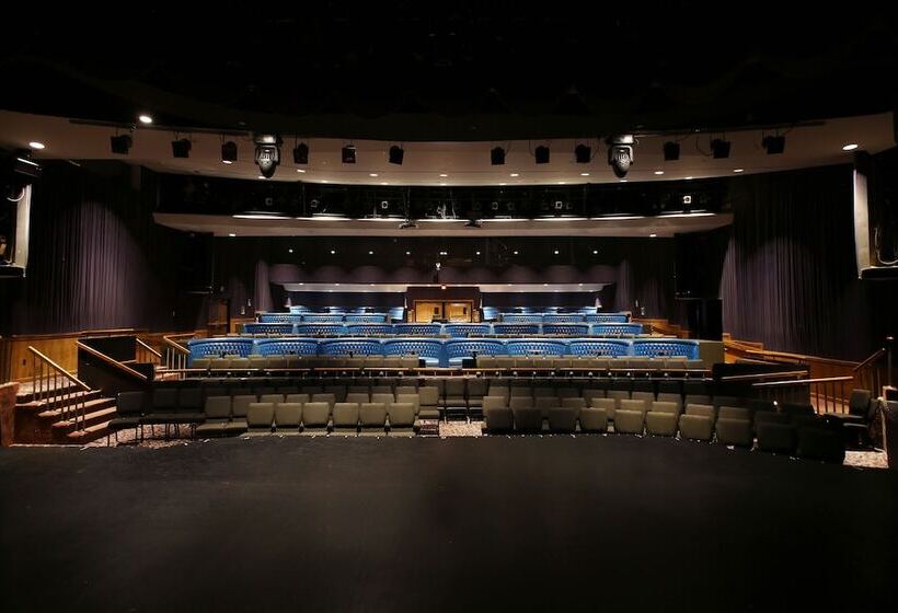 ホテル The Claridge