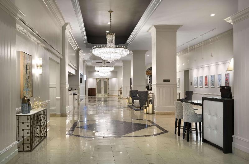 Отель The Desoto