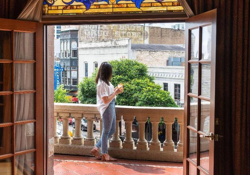 هتل The Driskill