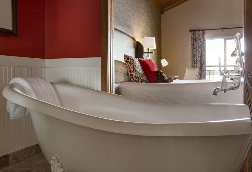 호텔 The Edgewater, A Noble House