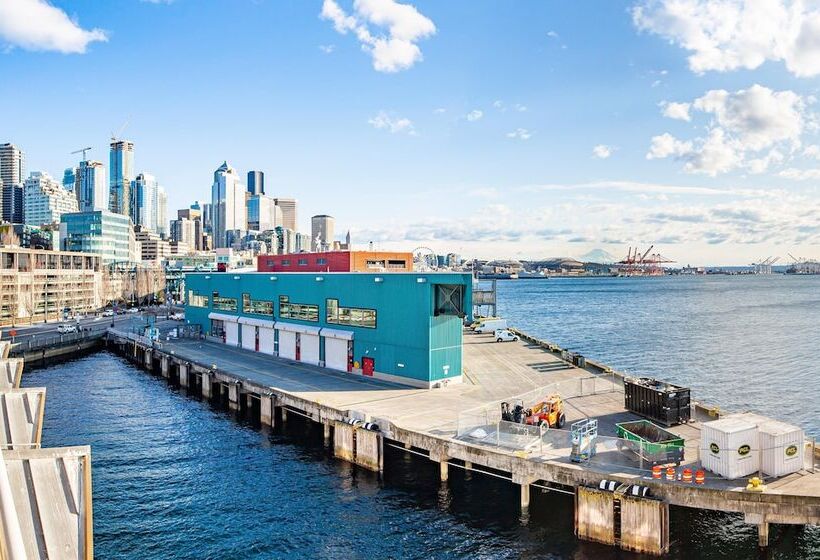 호텔 The Edgewater, A Noble House