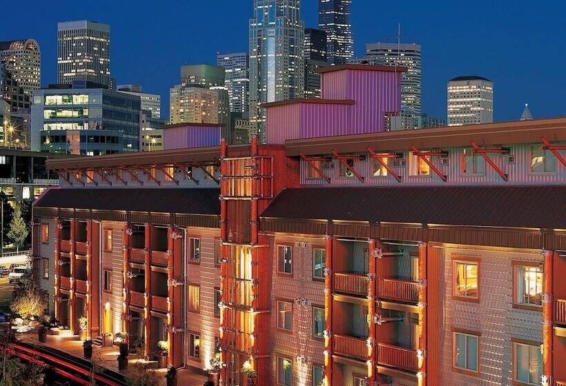 호텔 The Edgewater, A Noble House