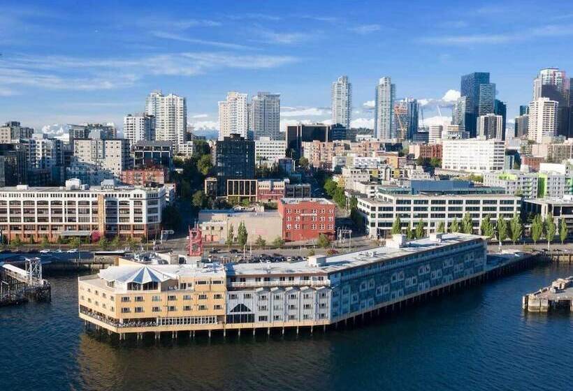 호텔 The Edgewater, A Noble House