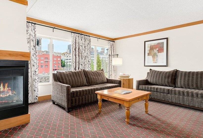 호텔 The Edgewater, A Noble House