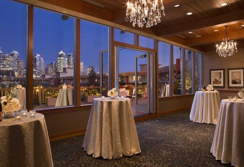 호텔 The Edgewater, A Noble House