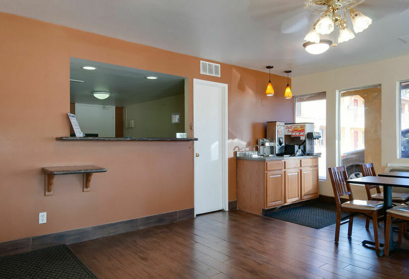 בית מלון כפרי Vagabond Inn Bakersfield