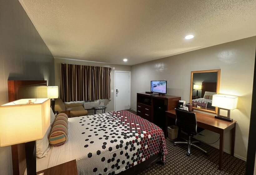 هتل Travelers Inn Eugene University