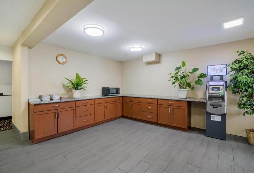 בית מלון כפרי Americas Best Value Inn Fargo