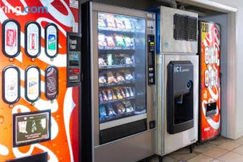 هتل Travelodge By Wyndham Lafayette