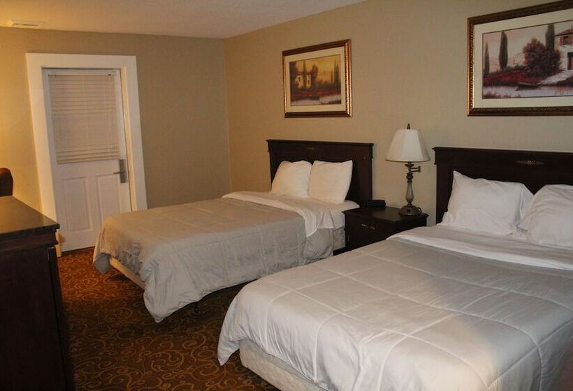 فندق Whalers Inn And Suites