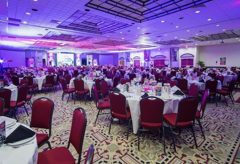 호텔 Wyndham El Paso Airport And Water Park