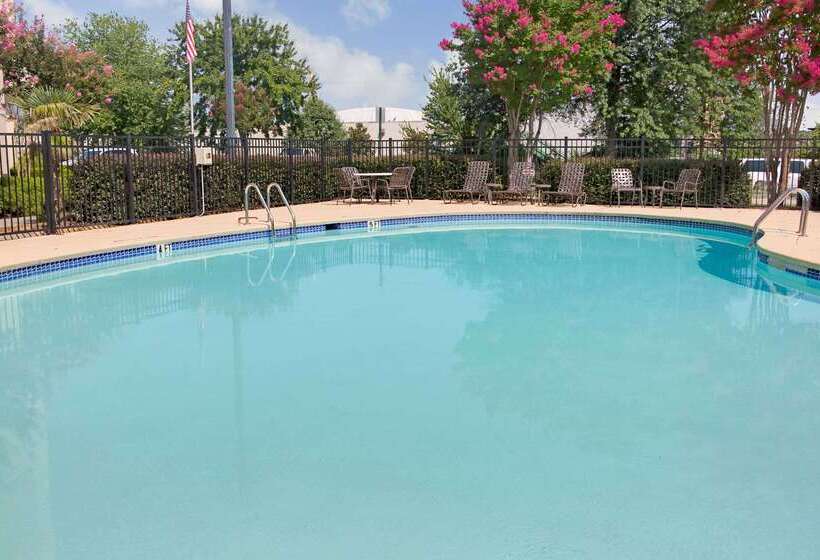 فندق Wyndham Garden Duluth