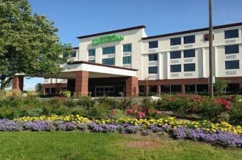هتل Wyndham Garden Elk Grove Village  O Hare