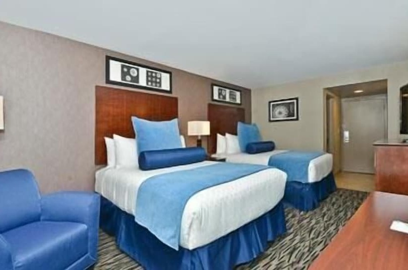 هتل Wyndham Garden Elk Grove Village  O Hare