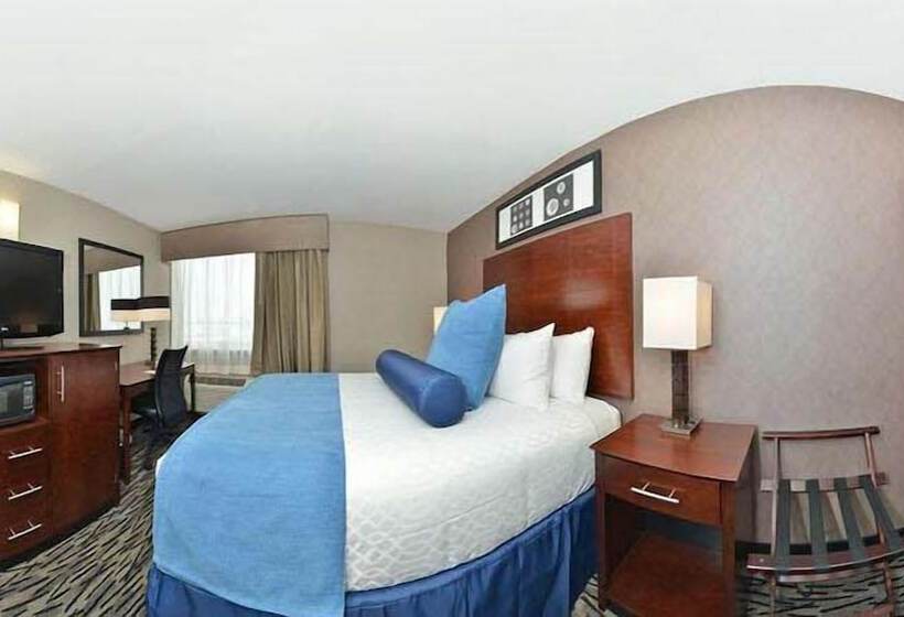 هتل Wyndham Garden Elk Grove Village  O Hare