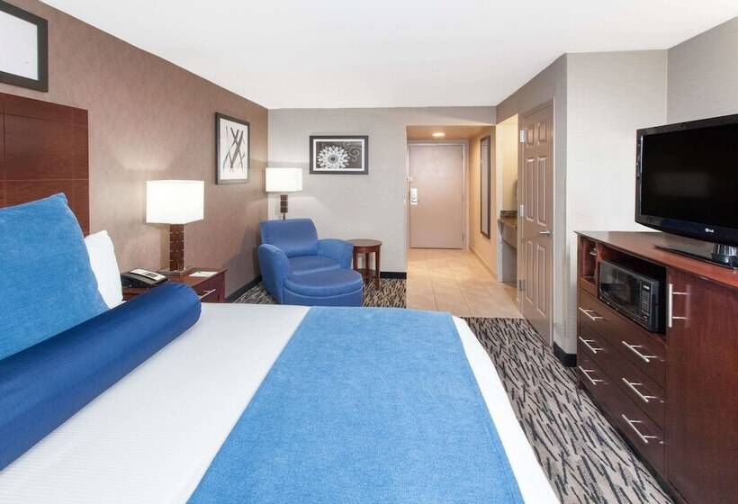 هتل Wyndham Garden Elk Grove Village  O Hare