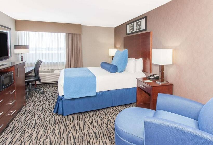 هتل Wyndham Garden Elk Grove Village  O Hare