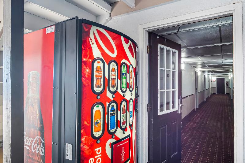 Отель Oyo Townhouse Dodge City Ks