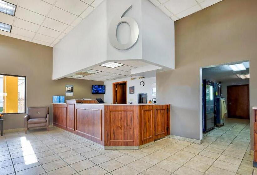 Motel 6 Effingham, Il