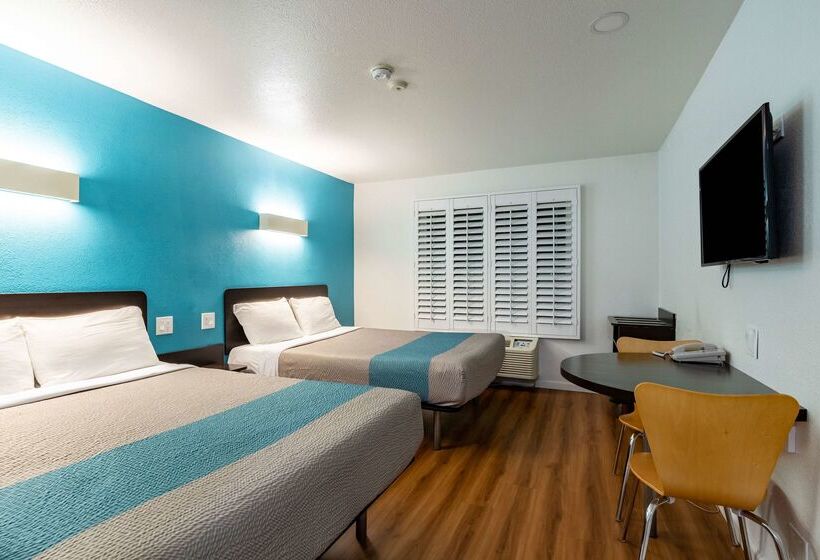 Motel 6 Fountain Valley, Ca   Huntington Beach Area