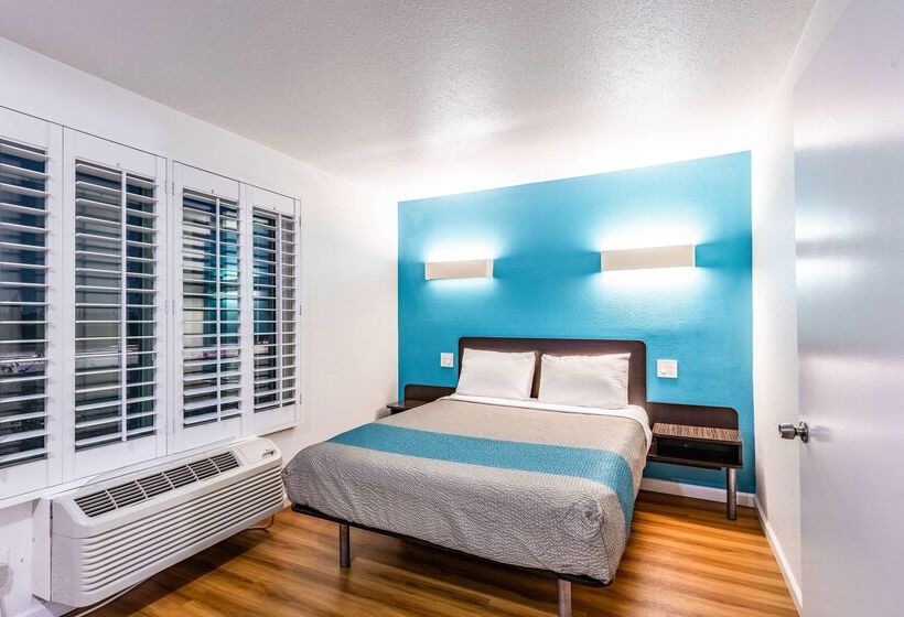 Motel 6 Fountain Valley, Ca   Huntington Beach Area