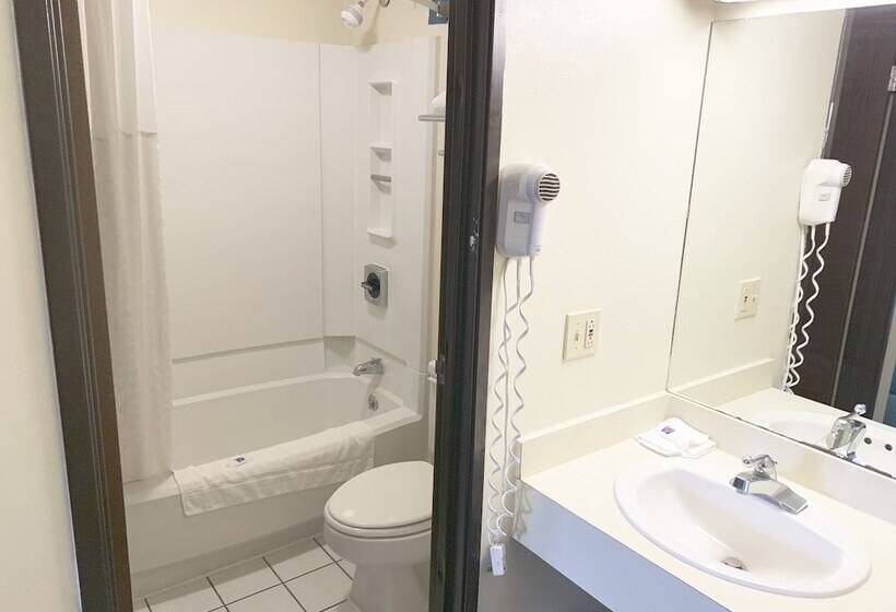 Motel 6 Mcgraw, Ny   Cortland