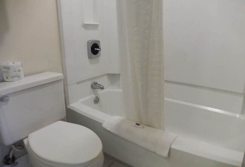 Motel 6 Mcgraw, Ny   Cortland