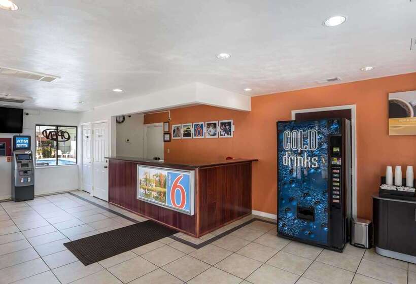 Motel 6 Portsmouth, Va