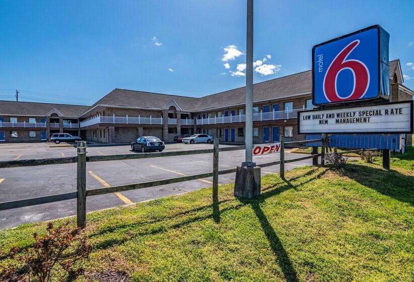 Motel 6 Portsmouth, Va