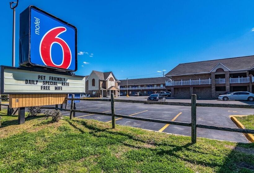 Motel 6 Portsmouth, Va