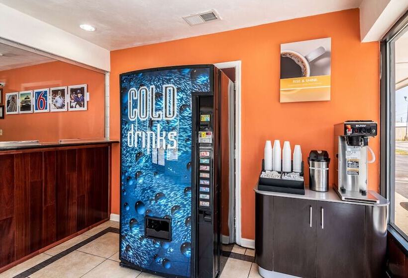 Motel 6 Portsmouth, Va