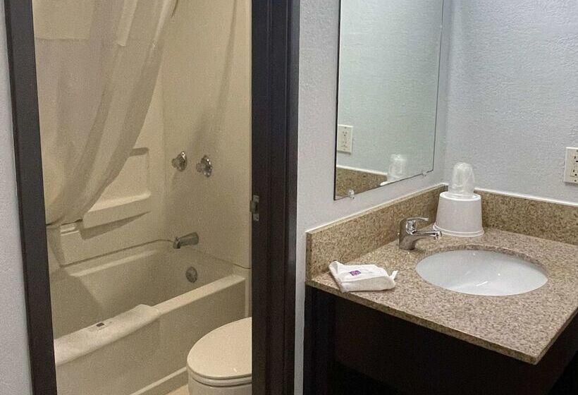 Motel 6green Bay, Wi  Lambeau