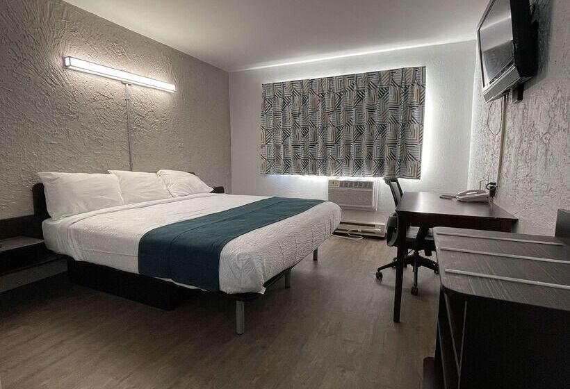 Motel 6green Bay, Wi  Lambeau