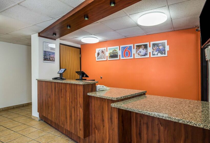 Motel 6madison, Wi  East