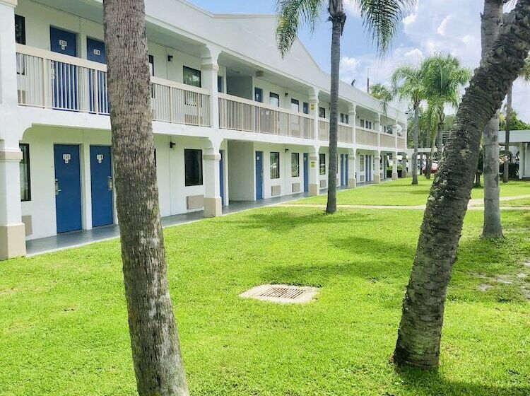 Motel 6 Starke, Fl