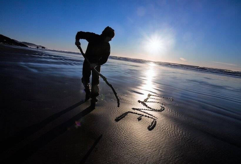 モーテル Ebb Tide Oceanfront Inn