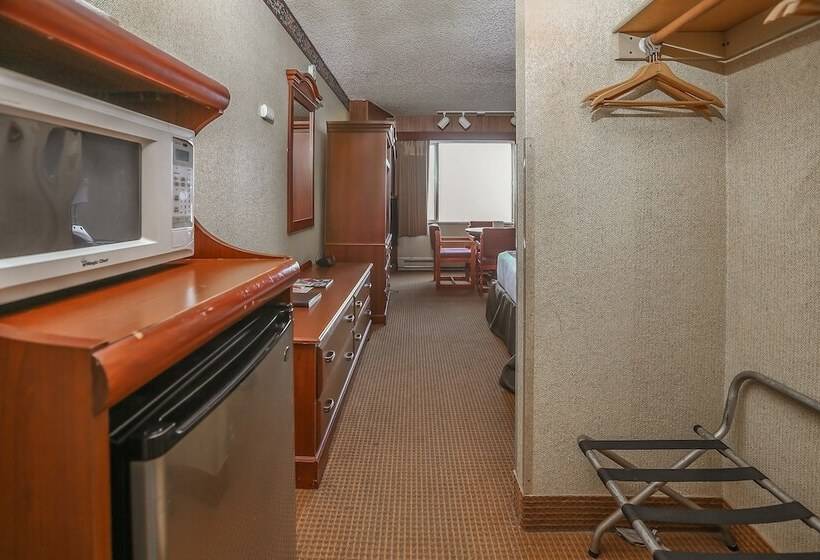 モーテル Ebb Tide Oceanfront Inn