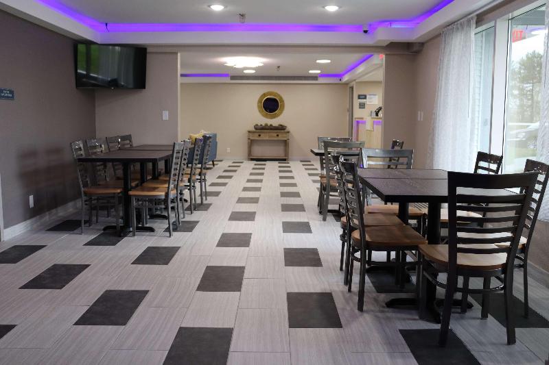 モーテル Econo Lodge