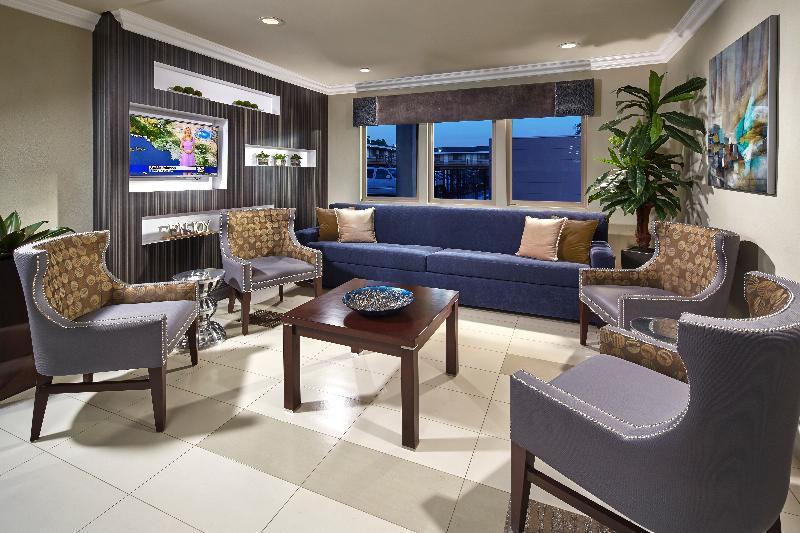 فندق على الطريق Eden Roc Inn & Suites Near The Maingate