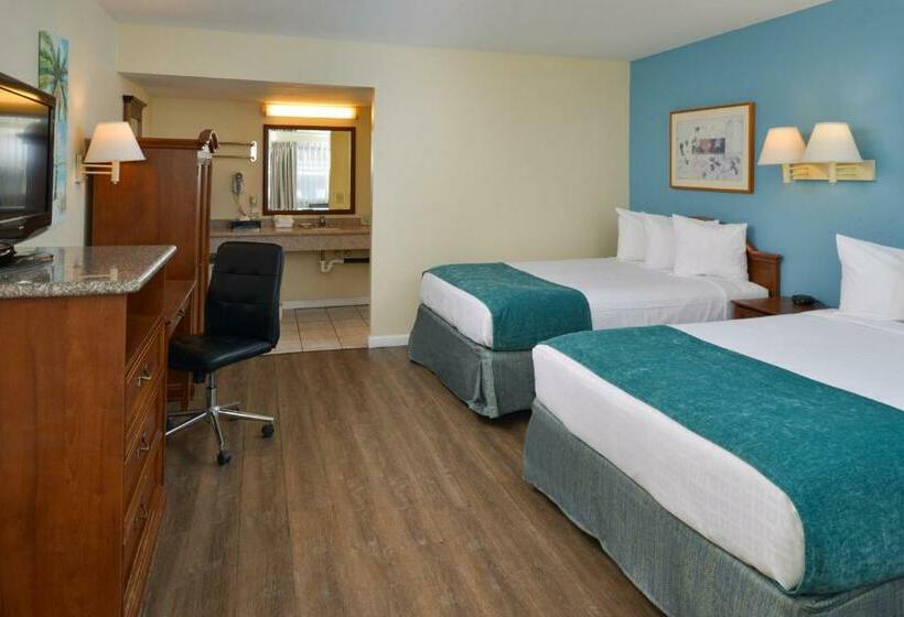 فندق على الطريق Edgewater Inn And Suites